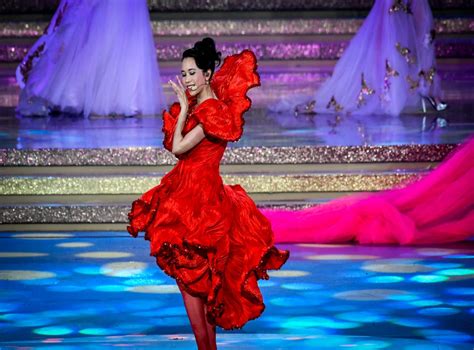 karen mok dolce gabbana|Hong Kong singer criticised by the Chinese for wearing Dolce.